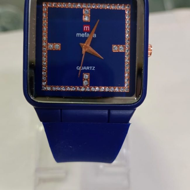 Stylish Waterproof Rubber Strap Watch – Sporty & Durable Design Water Proof