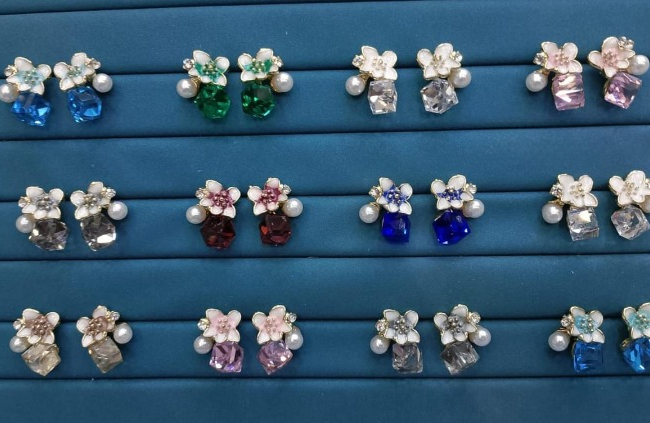 Crystal Flower Korean Earrings – Elegant Floral Design | Crafted To Perfection With Dazzling Crystal Petals That Catch Every Light Beautifully - PJT986